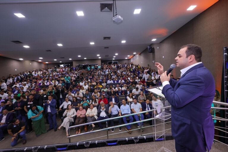 Governador interino Roberto Cidade destaca Feclam como instrumento de fortalecimento