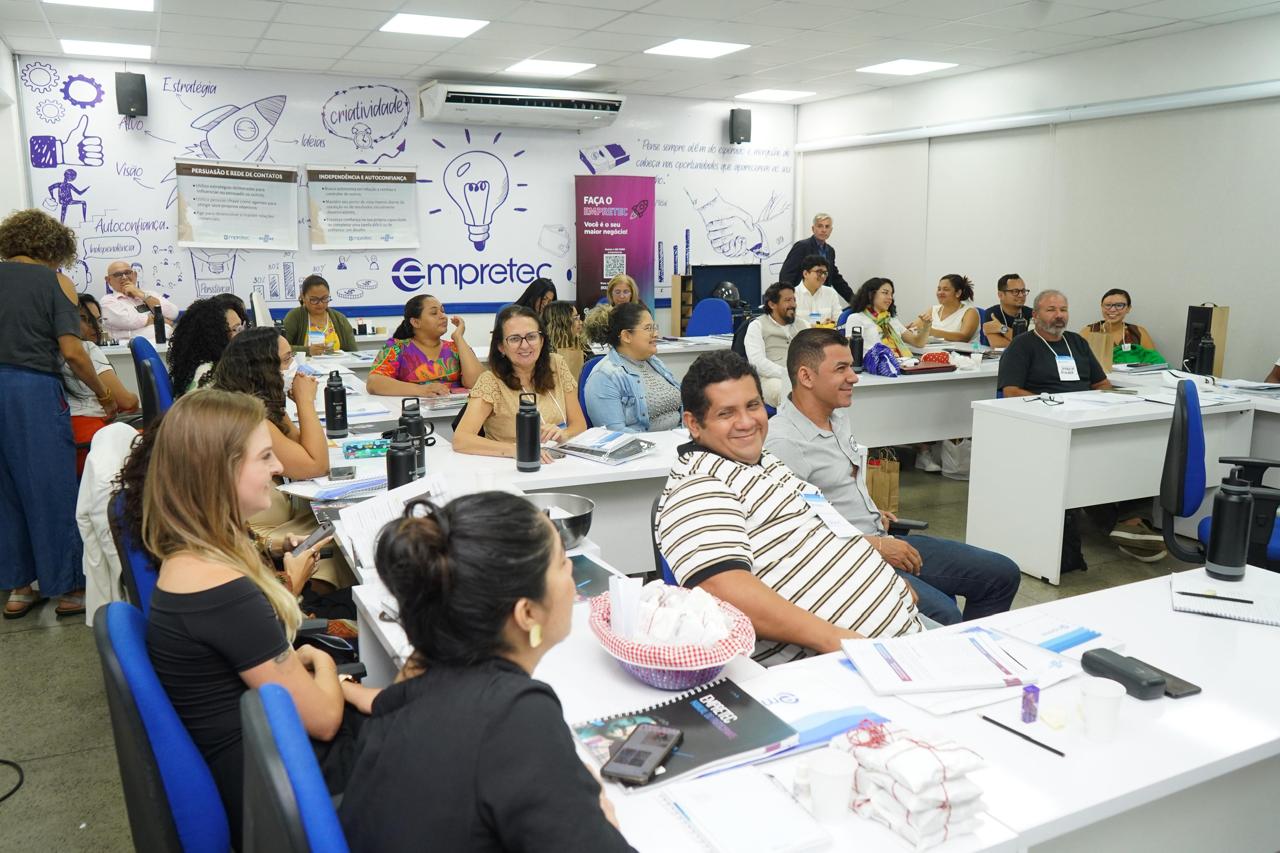 Prefeitura de Manaus divulga lista de selecionados para minicurso de ‘Postura Profissional e Atendimento Técnico em TI’