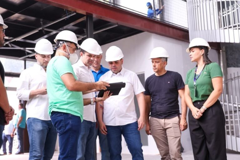 Governador Roberto Cidade vistoria obras da Escola de Saúde Pública e da Policlínica e Hospital-Dia do Complexo Hospitalar Sul.