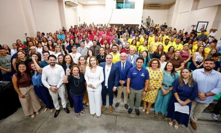 Governador Roberto Cidade anuncia maior concurso público da história da educação do Amazonas, com 7,8 mil vagas.