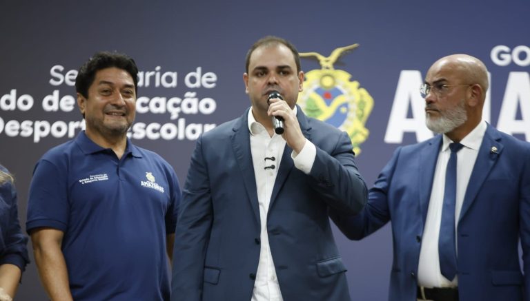 Governador Roberto Cidade garante reajuste da data-base para servidores da Educação e projeta pagamento do Fundeb.
