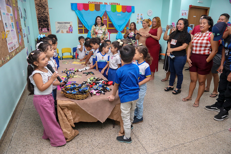 Escola municipal da zona Norte destaca o protagonismo feminino em programação da feira de ciências.