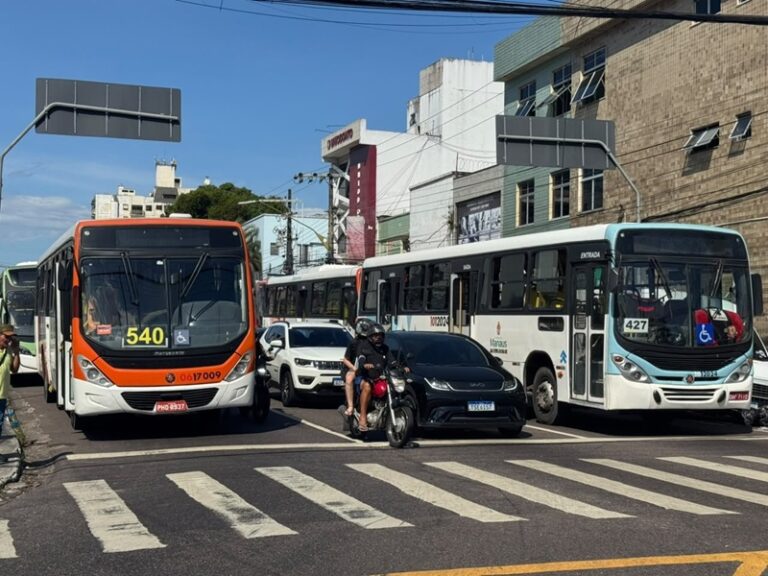 Justiça determina circulação de 80% da frota de ônibus durante paralisação em Manaus