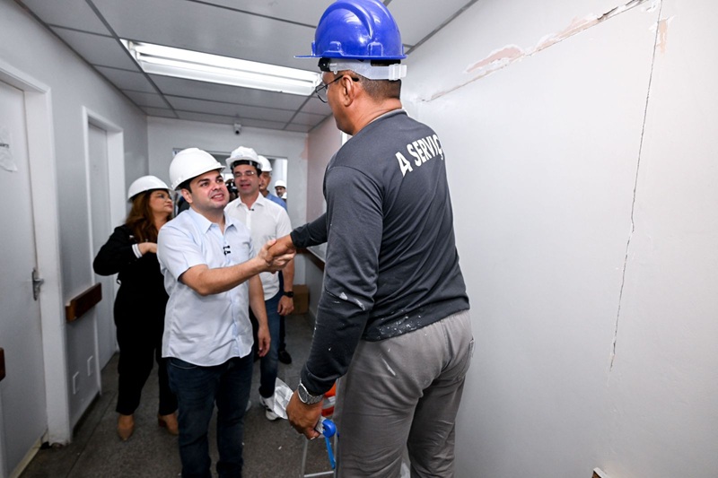 Governador Roberto Cidade vistoria obras da Maternidade Azilda Marreiro, na zona norte de Manaus.