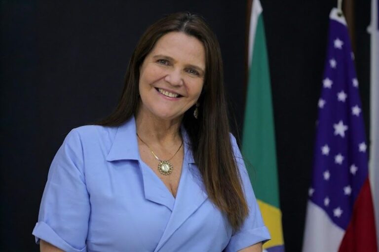 Mônica Santaella assume comando da Secretaria de Comunicação do Amazonas