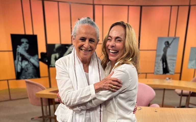 Maria Bethânia é homenageada em edição especial do Sem Censura nesta sexta-feira