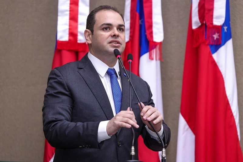 Roberto Cidade agradece apoio após resultado do primeiro turno no Amazonas